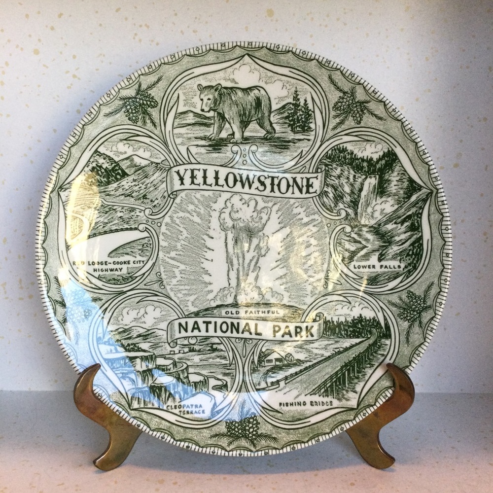 Vintage Green Transfer ware Yellowstone National Park Souvenir Plate